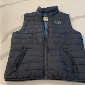 Abercrombie kids puffer vest with pockets . Size L